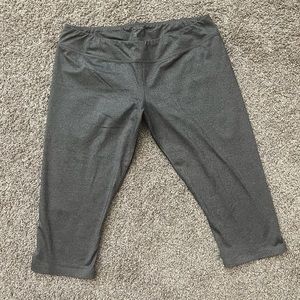 Reebok Black and Grey Crop pants Size Large.